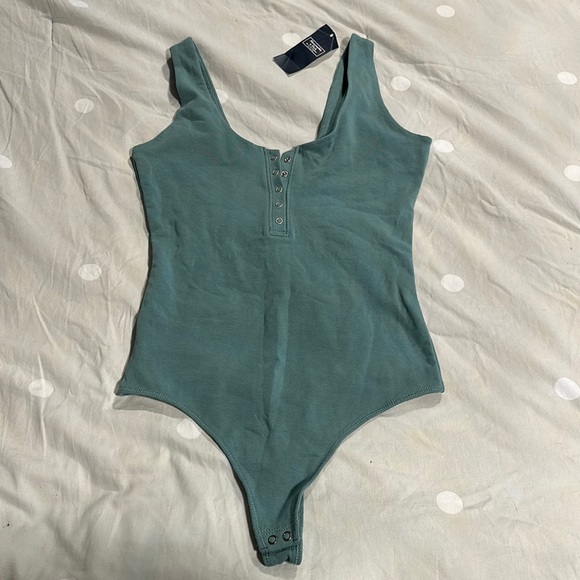 Abercrombie Bodysuit - Picture 1 of 2
